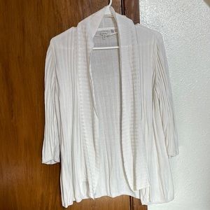 Medium Croft & Barrow white cardigan.